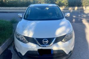 Nissan quashqai anno 2015