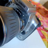 Canon EOS 300d con obiettivo ef-s18-55mm