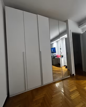 Armadio, cassettiera e 2 comodini