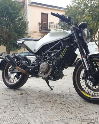 Vitpilen 401, Akrapovic, curata, mai incidentata
