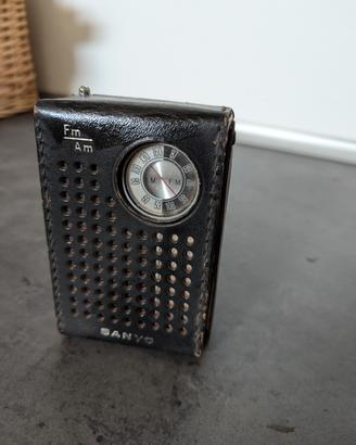 Radiolina Sanyo 8F-801 del 1969