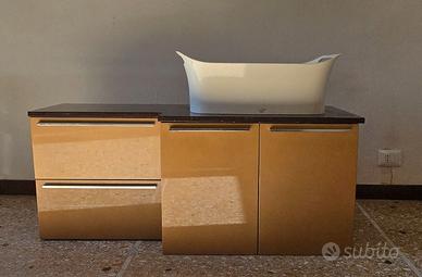 Mobile bagno sospeso, lavandino Axor Urquiola