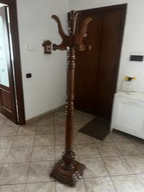 uomo morto appendiabiti legno Ostia antica