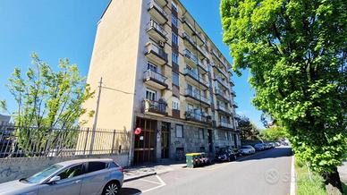 MAGAZZINO A TORINO