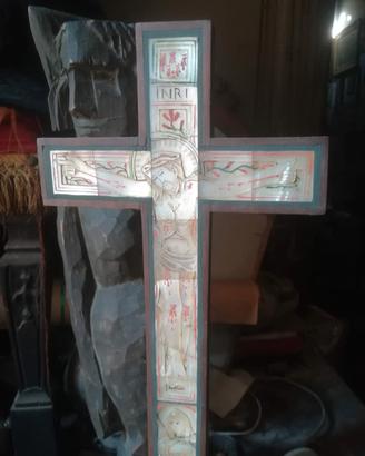 antico crocifisso in legno 