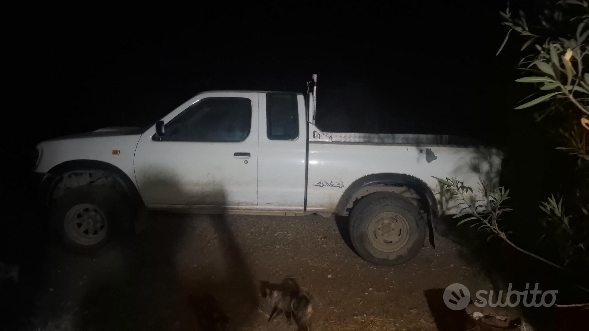 Nissan King Cab 2002 photo 3
