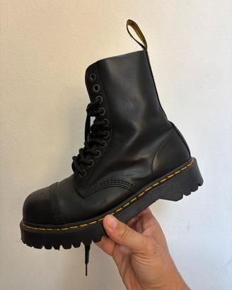 Dr. Martens Steel Toe 39 nere