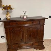 Mobile Maida di legno antico