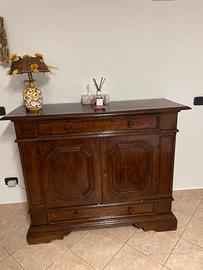 Mobile Maida di legno antico