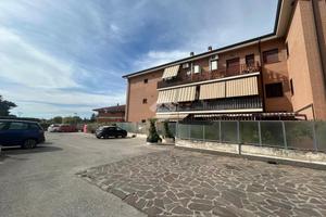 2 LOCALI A MARINO