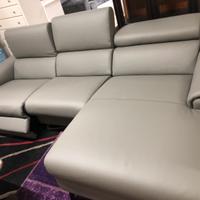 Divani nuovi  in svendita dal nostro magazzino