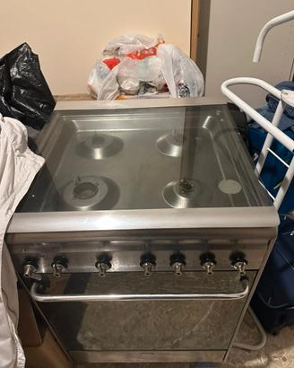 Cucina 4 fornelli