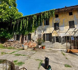 CASA SEMINDIPENDENTE A CASTELLETTO MERLI