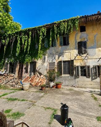 CASA SEMINDIPENDENTE A CASTELLETTO MERLI