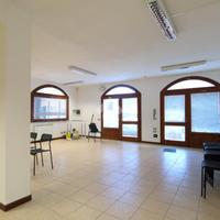 NEGOZIO A VALMADRERA