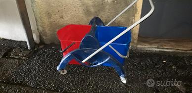Carrello per pulizie