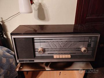 Radio vintage-epoca Philips