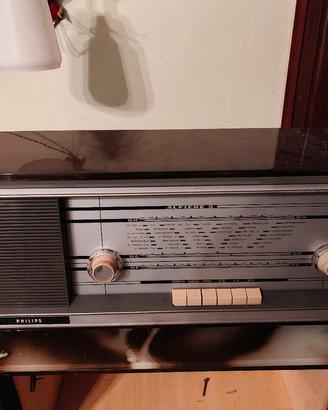 Radio vintage-epoca Philips