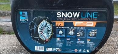 Coppia di catene da neve.