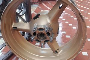  cerchio posteriore Suzuki  Gsxr  1000 ..k1