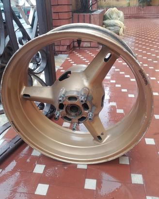  cerchio posteriore Suzuki  Gsxr  1000 ..k1