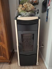 Stufa a Pellet Idro La Nordica Extraflame 400 m³