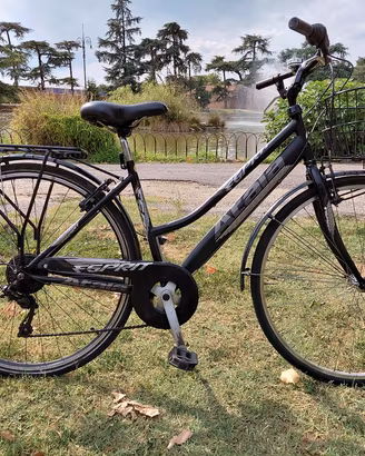 Bicicletta Olanda da donna Atala a marce