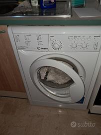 Lavatrice  indesit