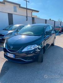 Lancia Ypsilon 1.2 69 CV 5 porte GPL Ecochic Silve