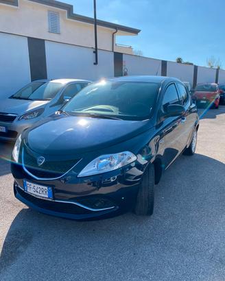 Lancia Ypsilon 1.2 69 CV 5 porte GPL Ecochic Silve