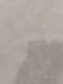 tavolo con piano in vetro effetto pietra 