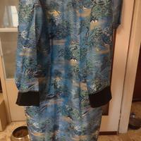 N.2 cappotti in pelliccia n.2 vestaglie giapponesi