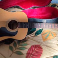 chitarra aria con custodia rigida