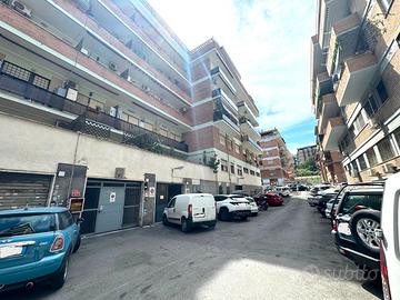 Magliana - locale commerciale