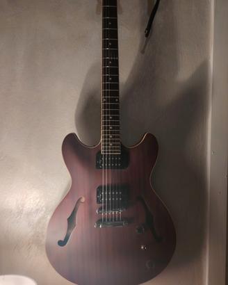chitarra semiacustica 