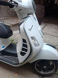vespa 300 gts incidentata