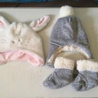 Set neonato 2 berrettini e babbucce