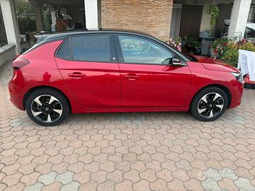 Opel corsa e Rossa