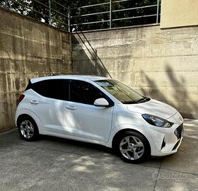 Hyundai i10 - Automatica - Bianca