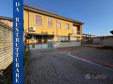 CASA SEMINDIPENDENTE A CAPRALBA