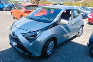 Toyota Aygo Connect 1.0 VVT-i 72 CV 5 porte x-cite