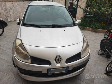 Renault Clio 3 1.5 dci