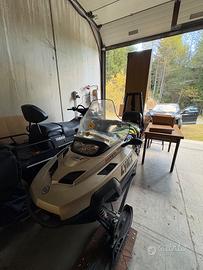 Motoslitta Lynx 1000cc, buone condizioni.
