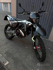 Fantic 125 XEF  2025