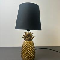 Lampada tavolo a forma di ananas oro e nera