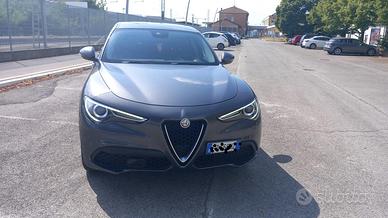 Alfa Romeo Stelvio Q2