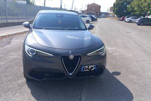Alfa Romeo Stelvio Q2