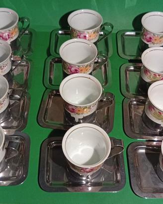 12 Tazze in porcellana 