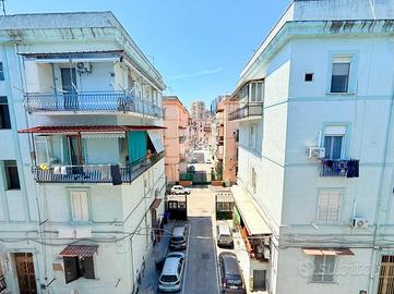 3 LOCALI A NAPOLI