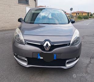 renault scenic 5 porte